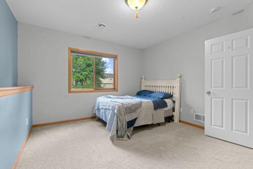 44-web-or-mls-1361 Foxtail Glen-44.jpg