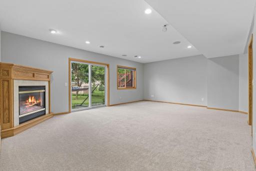 43-web-or-mls-1361 Foxtail Glen-43.jpg