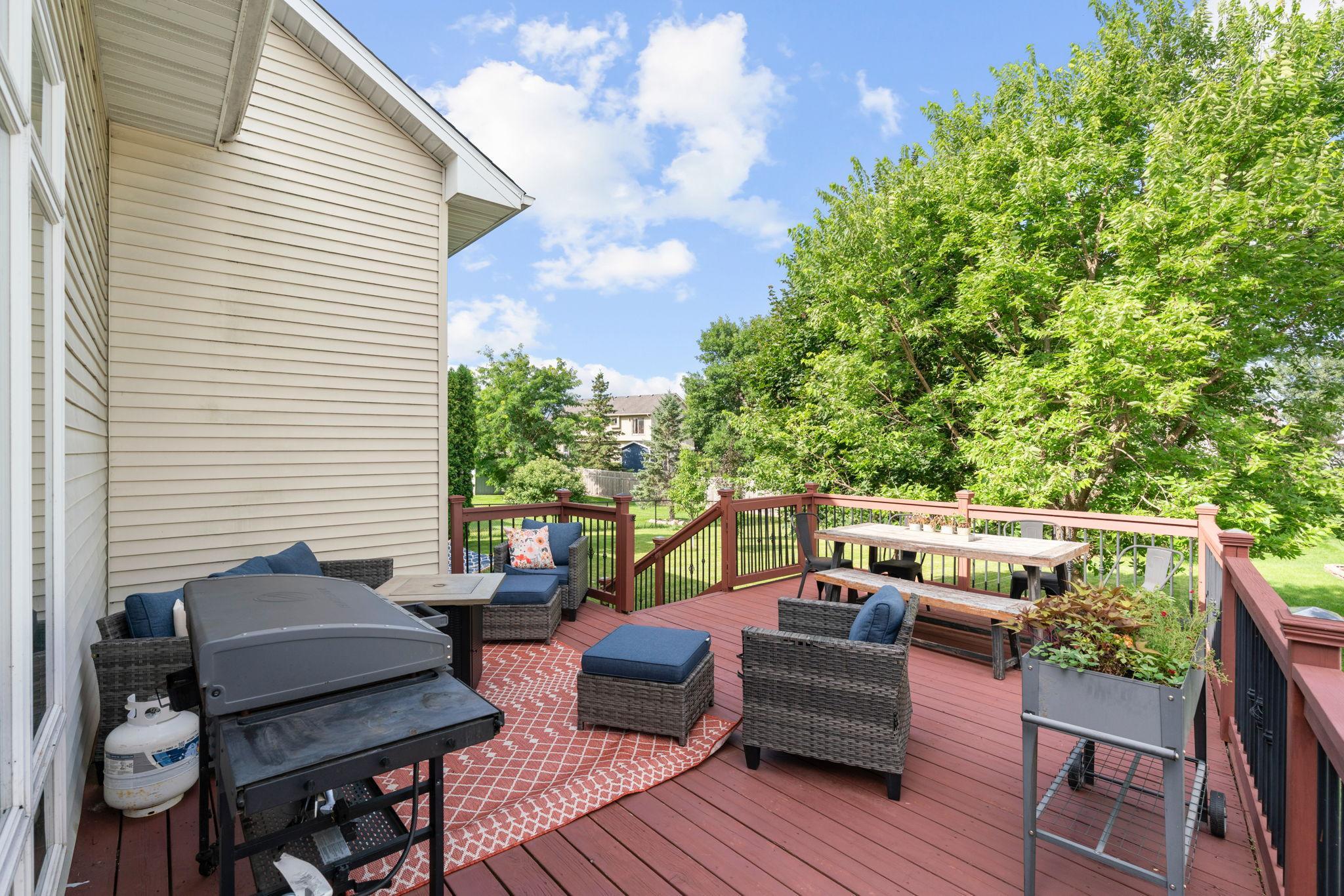 6-web-or-mls-1361 Foxtail Glen-6.jpg