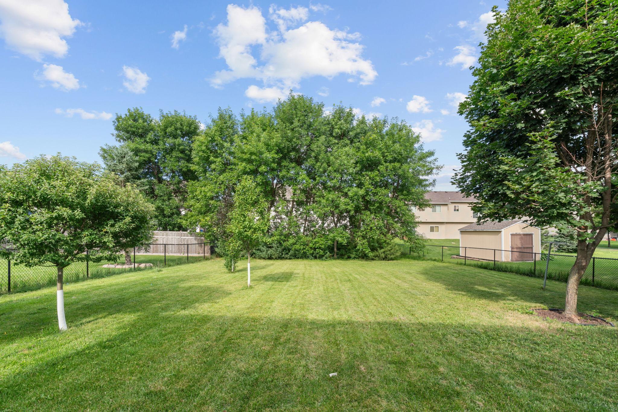 9-web-or-mls-1361 Foxtail Glen-9.jpg