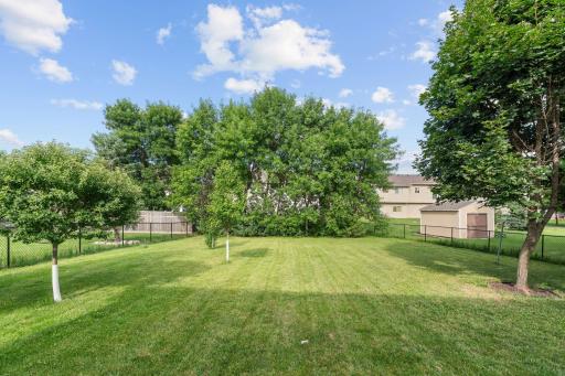 9-web-or-mls-1361 Foxtail Glen-9.jpg