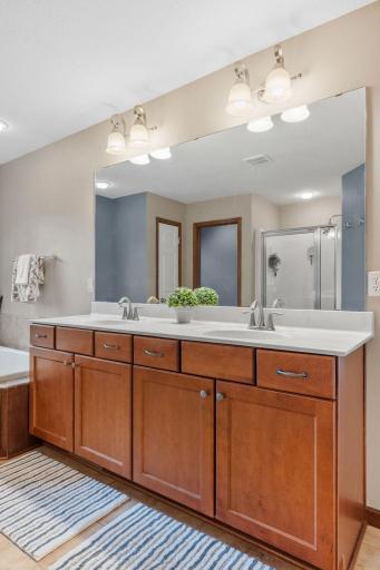 42-web-or-mls-950 Drew Dr-42.jpg