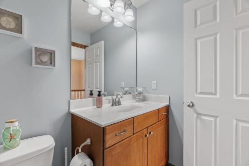 46-web-or-mls-950 Drew Dr-46.jpg