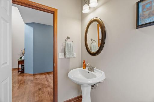 29-web-or-mls-950 Drew Dr-29.jpg