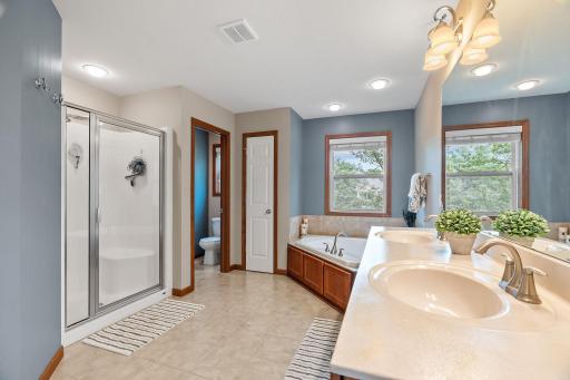 40-web-or-mls-950 Drew Dr-40.jpg