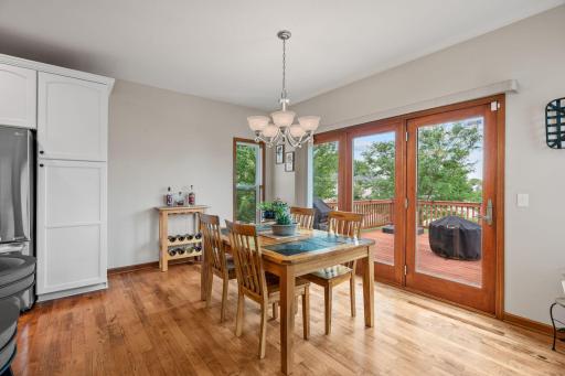 24-web-or-mls-950 Drew Dr-24.jpg
