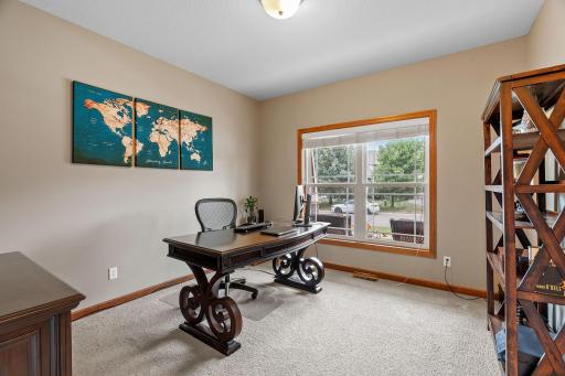 27-web-or-mls-950 Drew Dr-27.jpg
