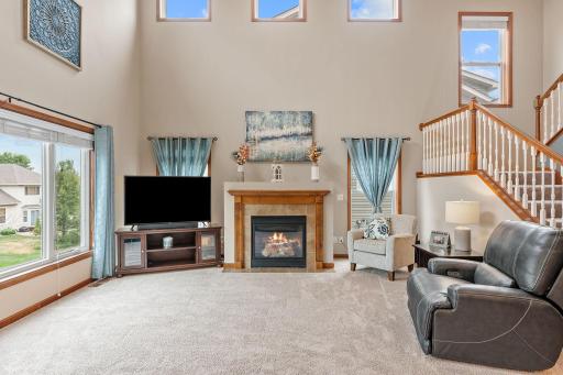 18-web-or-mls-950 Drew Dr-18.jpg