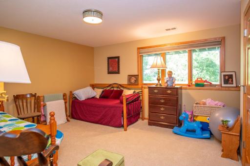 9311 Harpers Court NE, Minneapolis, MN 55449
