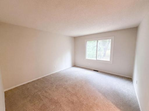 listing_16.jpg