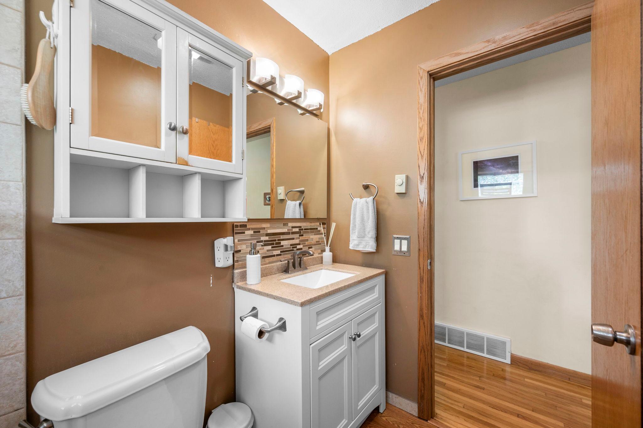 28-web-or-mls-6620 167th St W-79.jpg