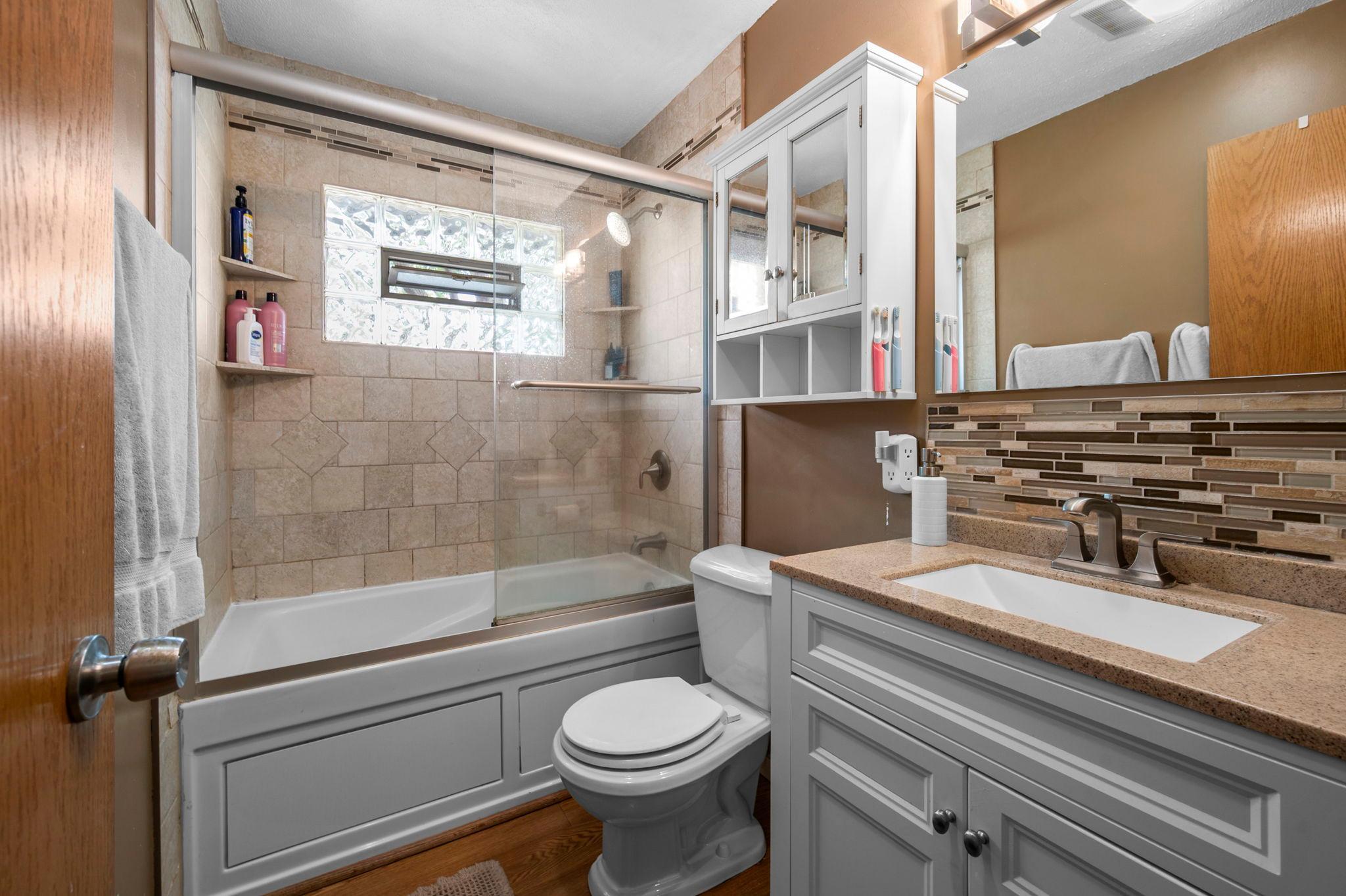 27-web-or-mls-6620 167th St W-75.jpg