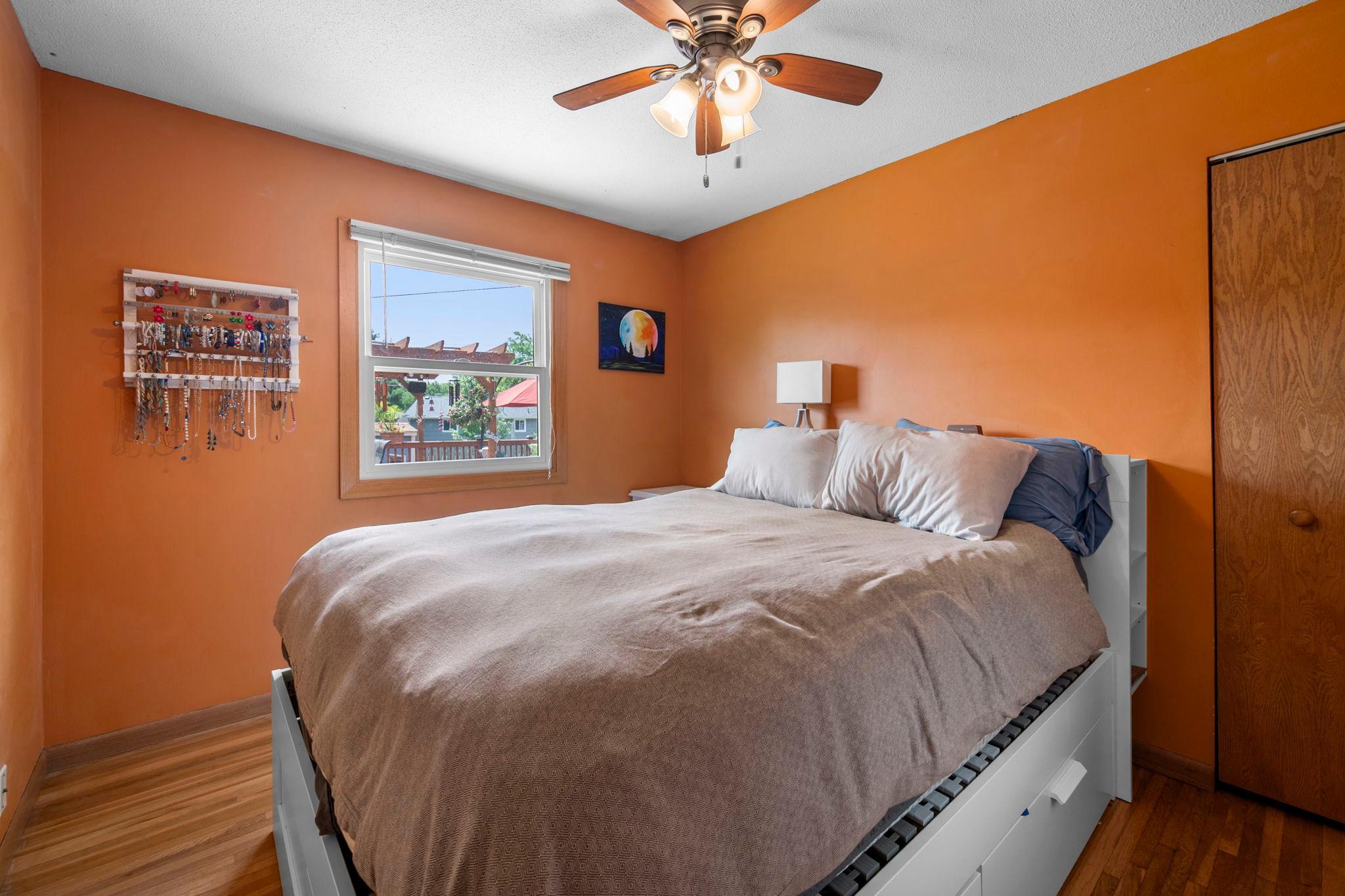 30-web-or-mls-6620 167th St W-115.jpg