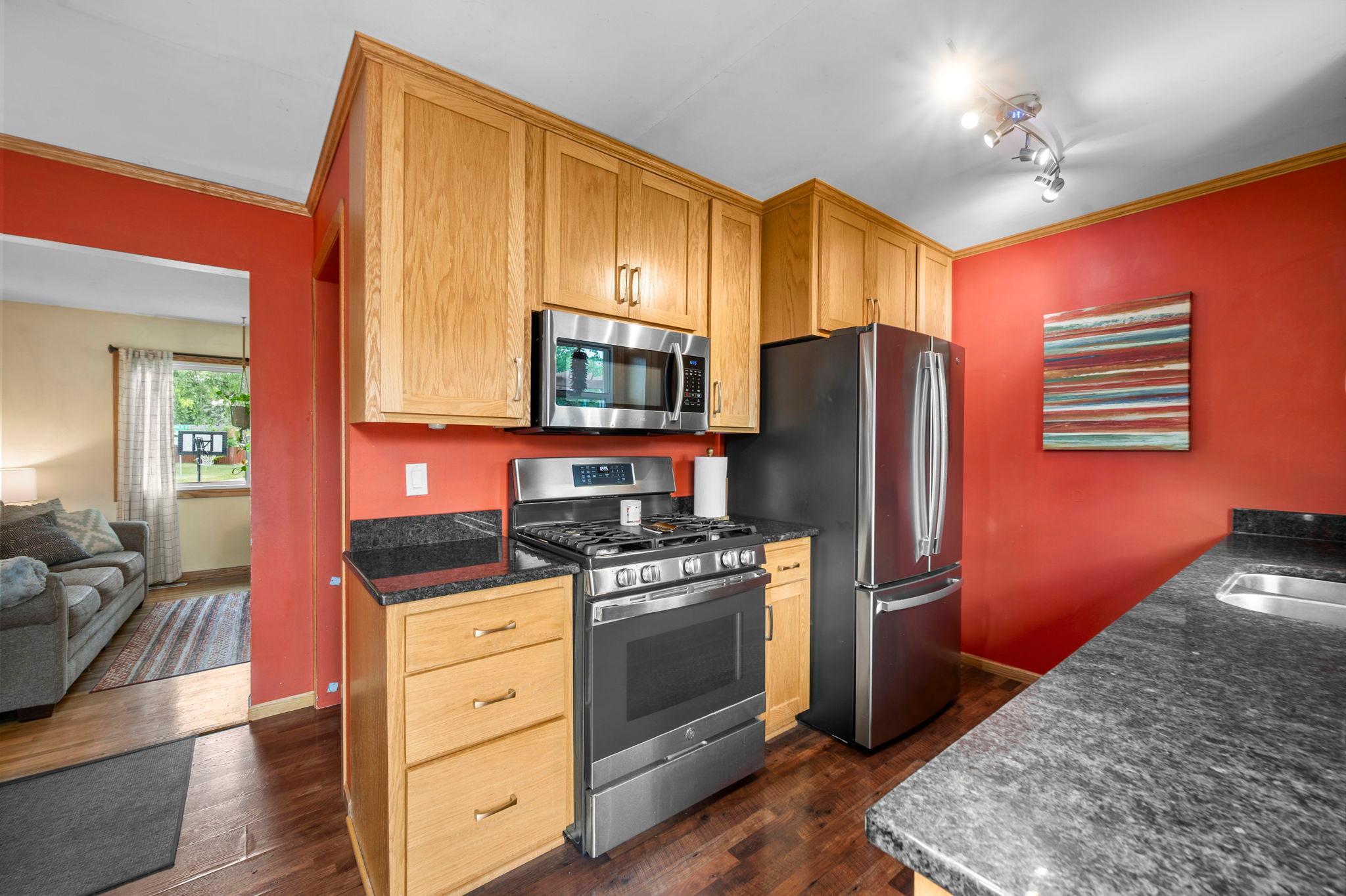 23-web-or-mls-6620 167th St W-54.jpg