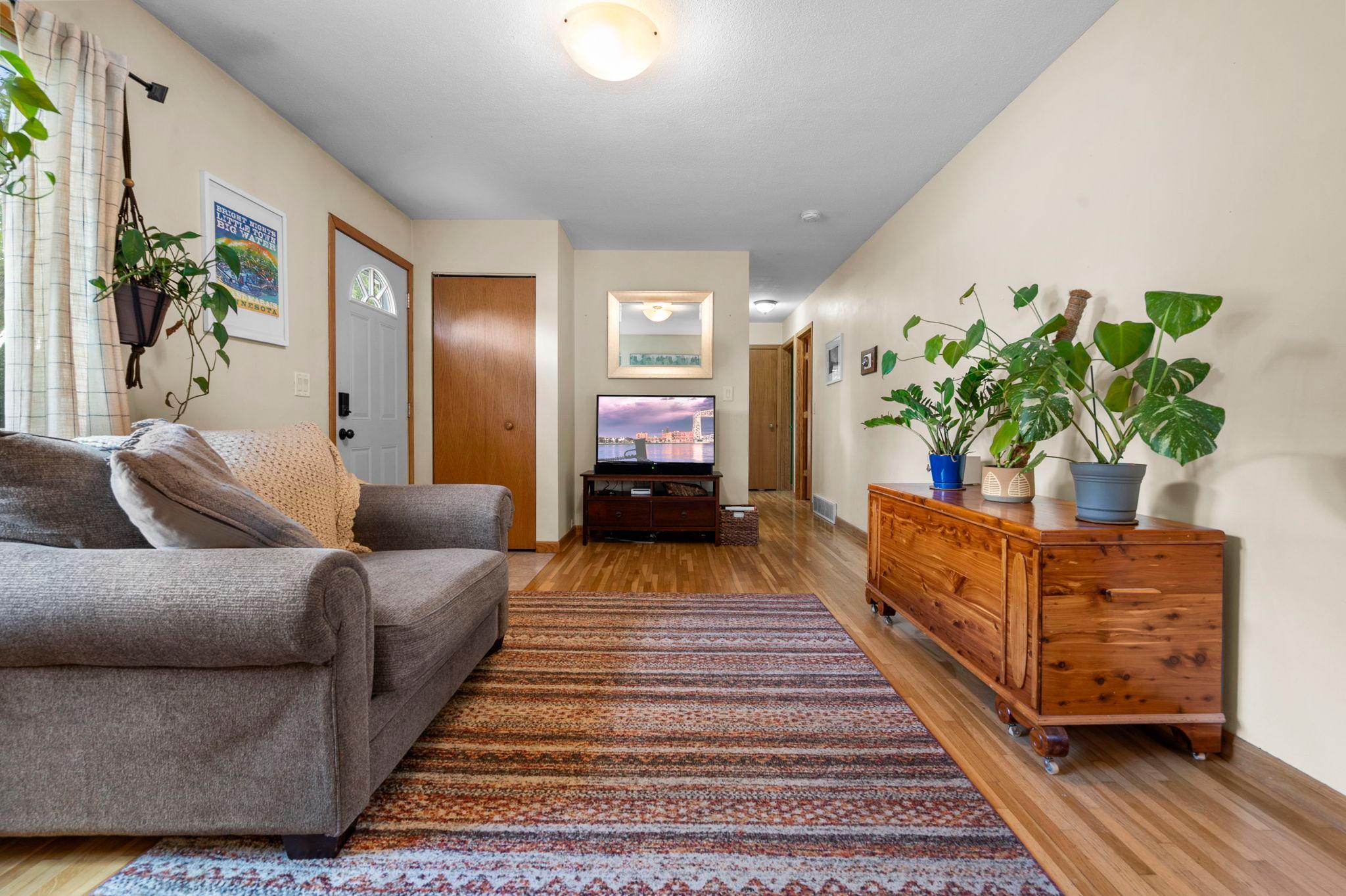 16-web-or-mls-6620 167th St W-19.jpg