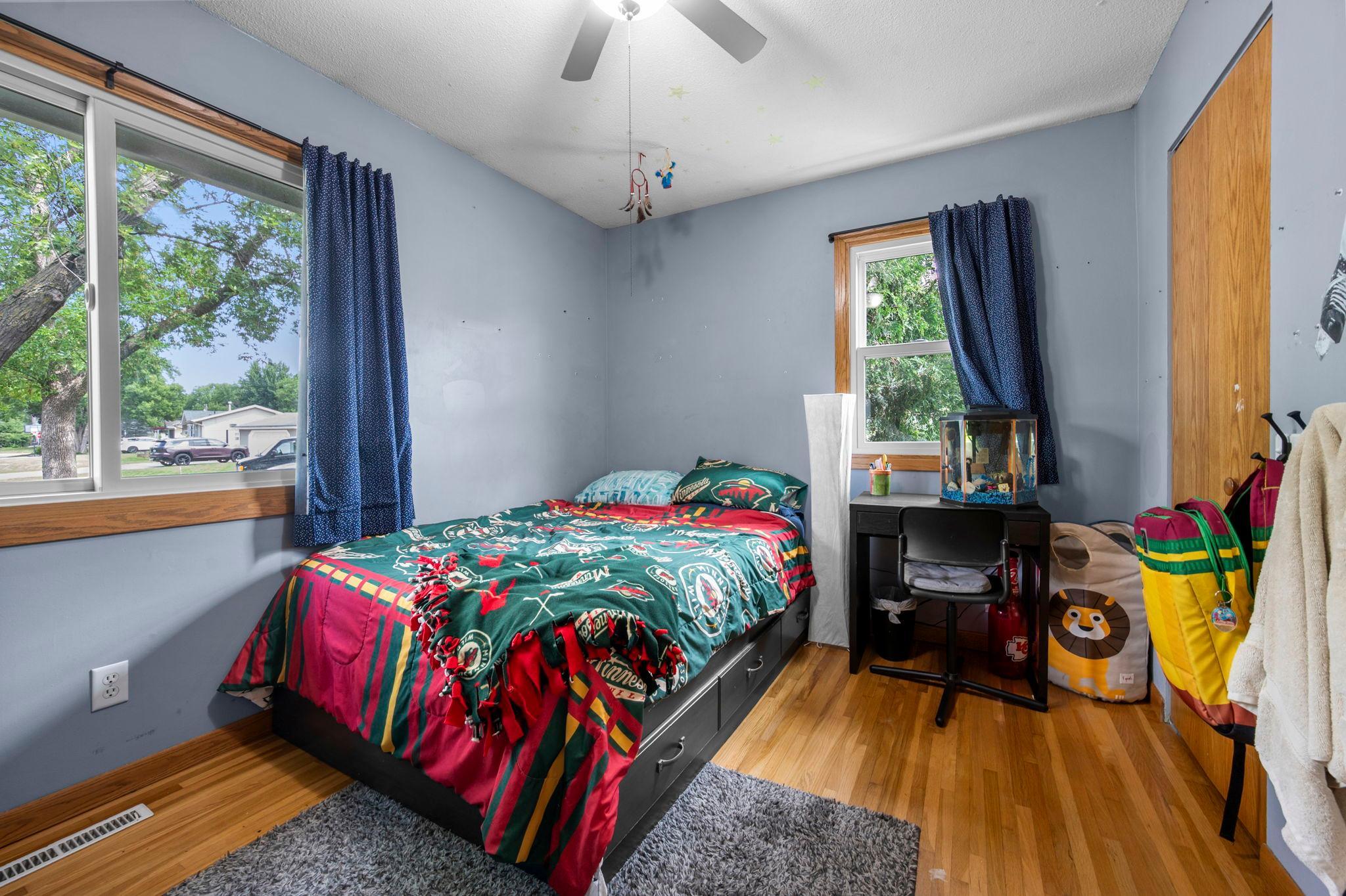 32-web-or-mls-6620 167th St W-84.jpg