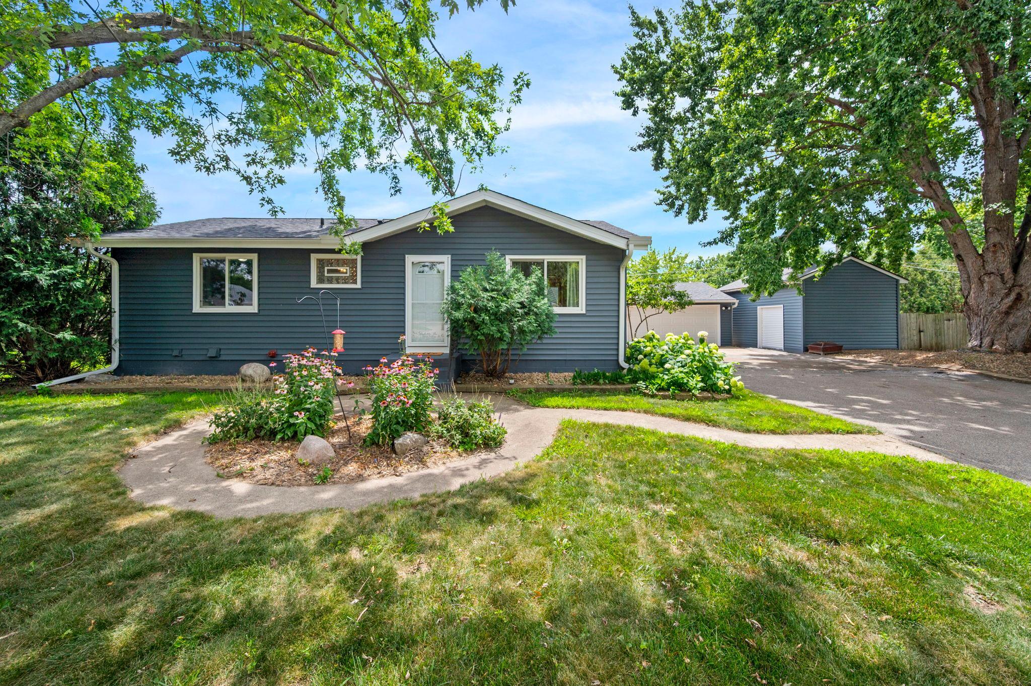 11-web-or-mls-6620 167th St W-206.jpg