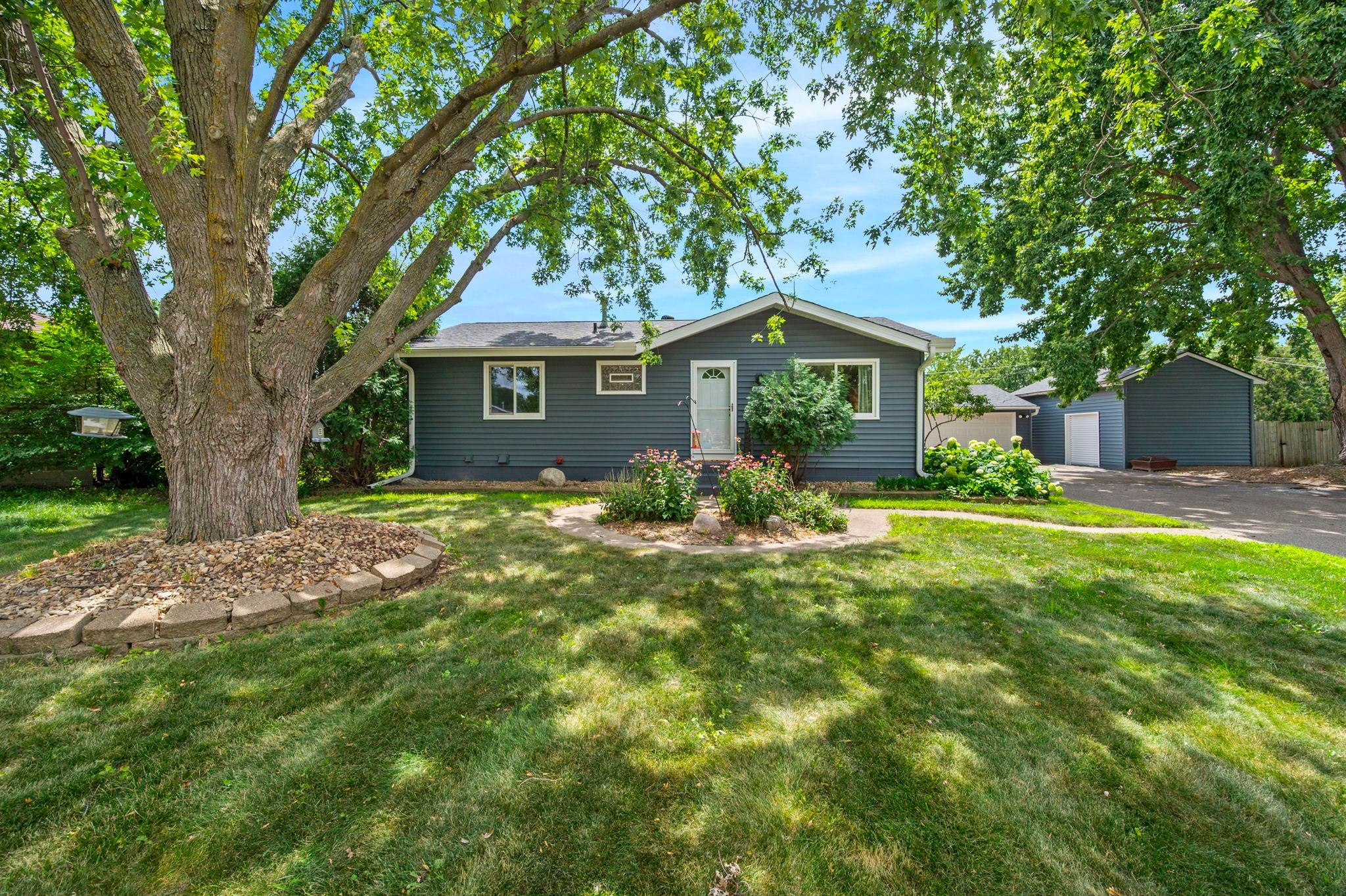 7-web-or-mls-6620 167th St W-196.jpg