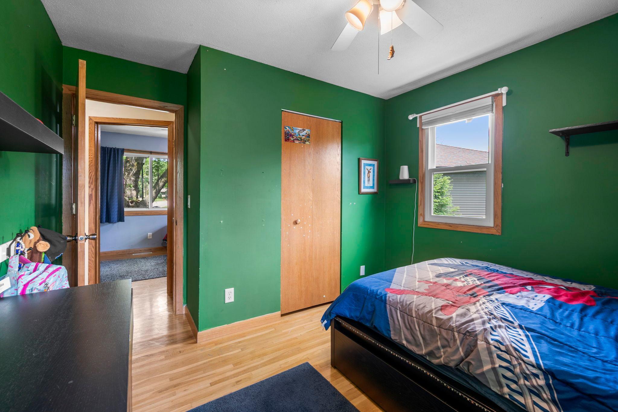 36-web-or-mls-6620 167th St W-105.jpg