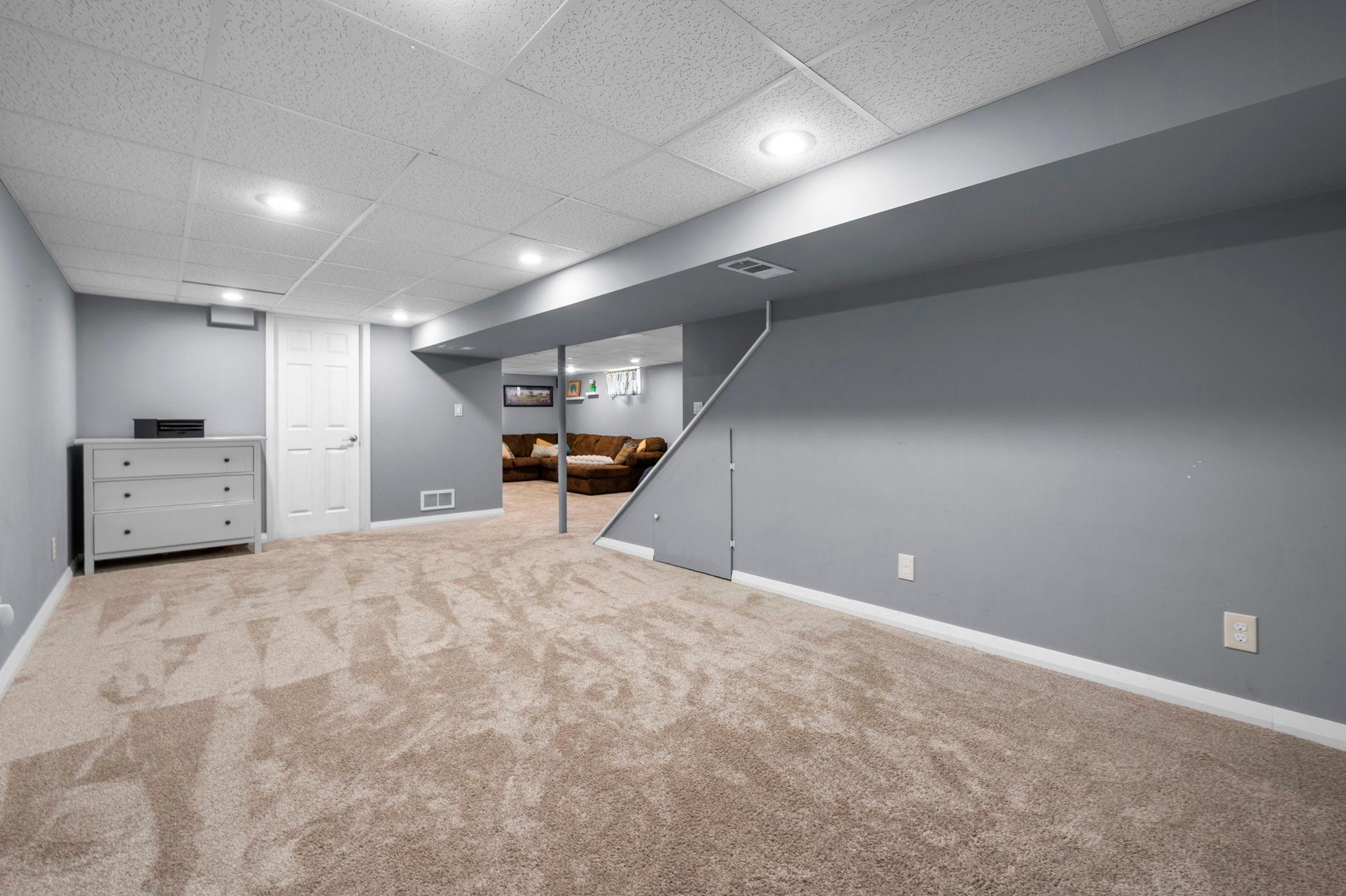 49-web-or-mls-6620 167th St W-184.jpg