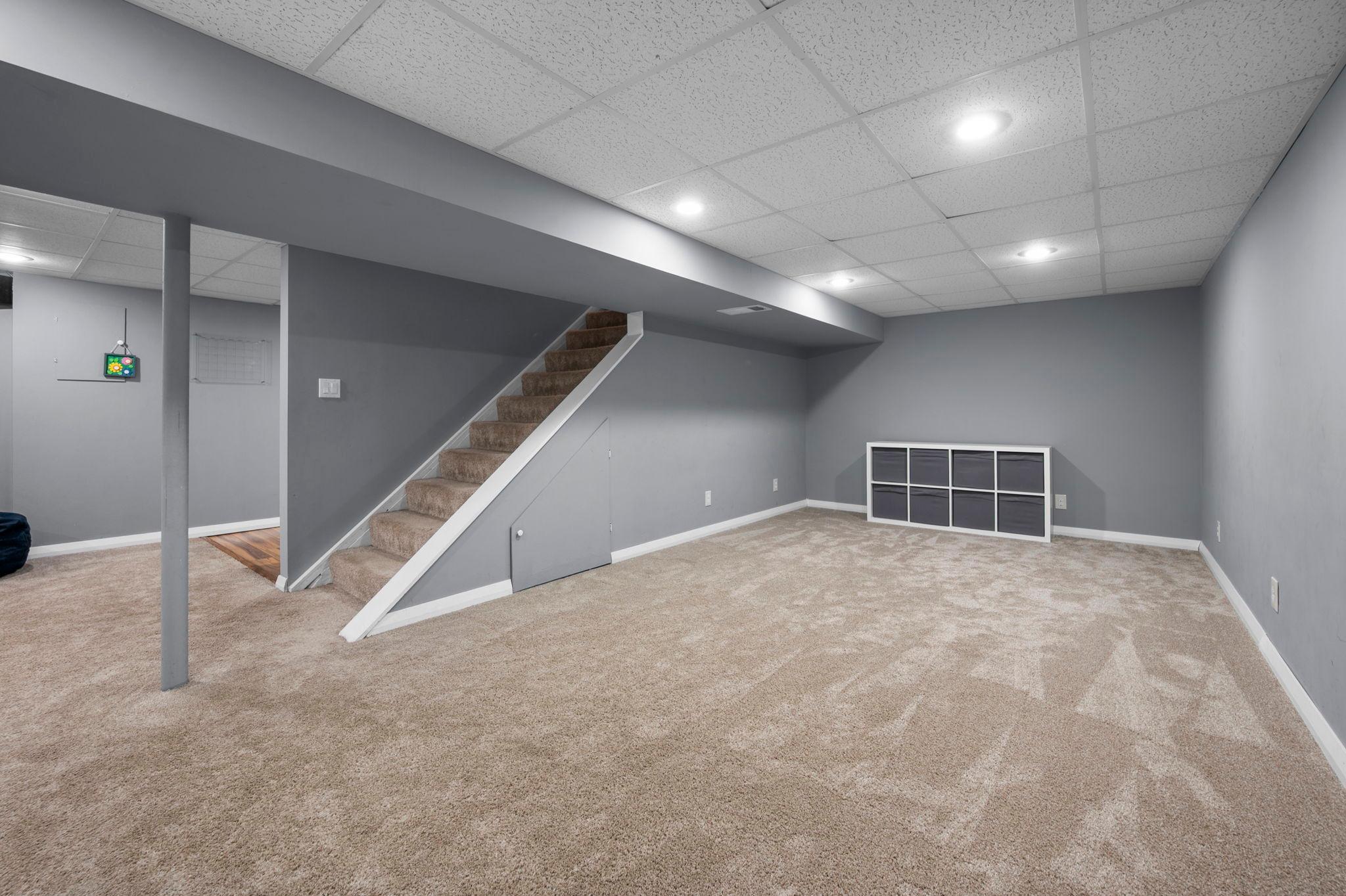 48-web-or-mls-6620 167th St W-179.jpg