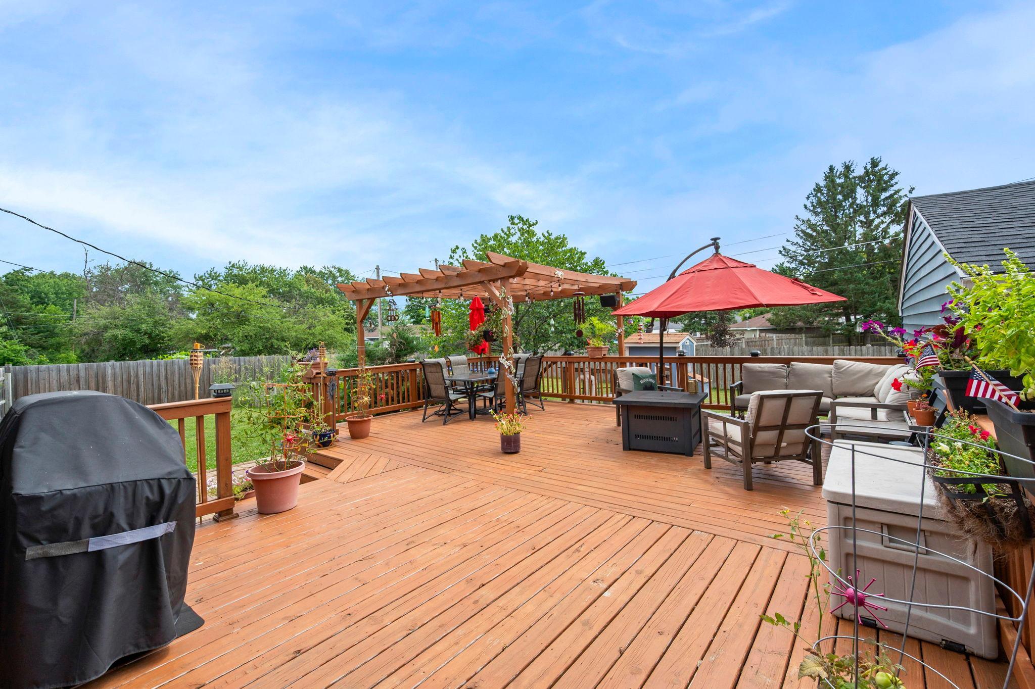 51-web-or-mls-6620 167th St W-279.jpg