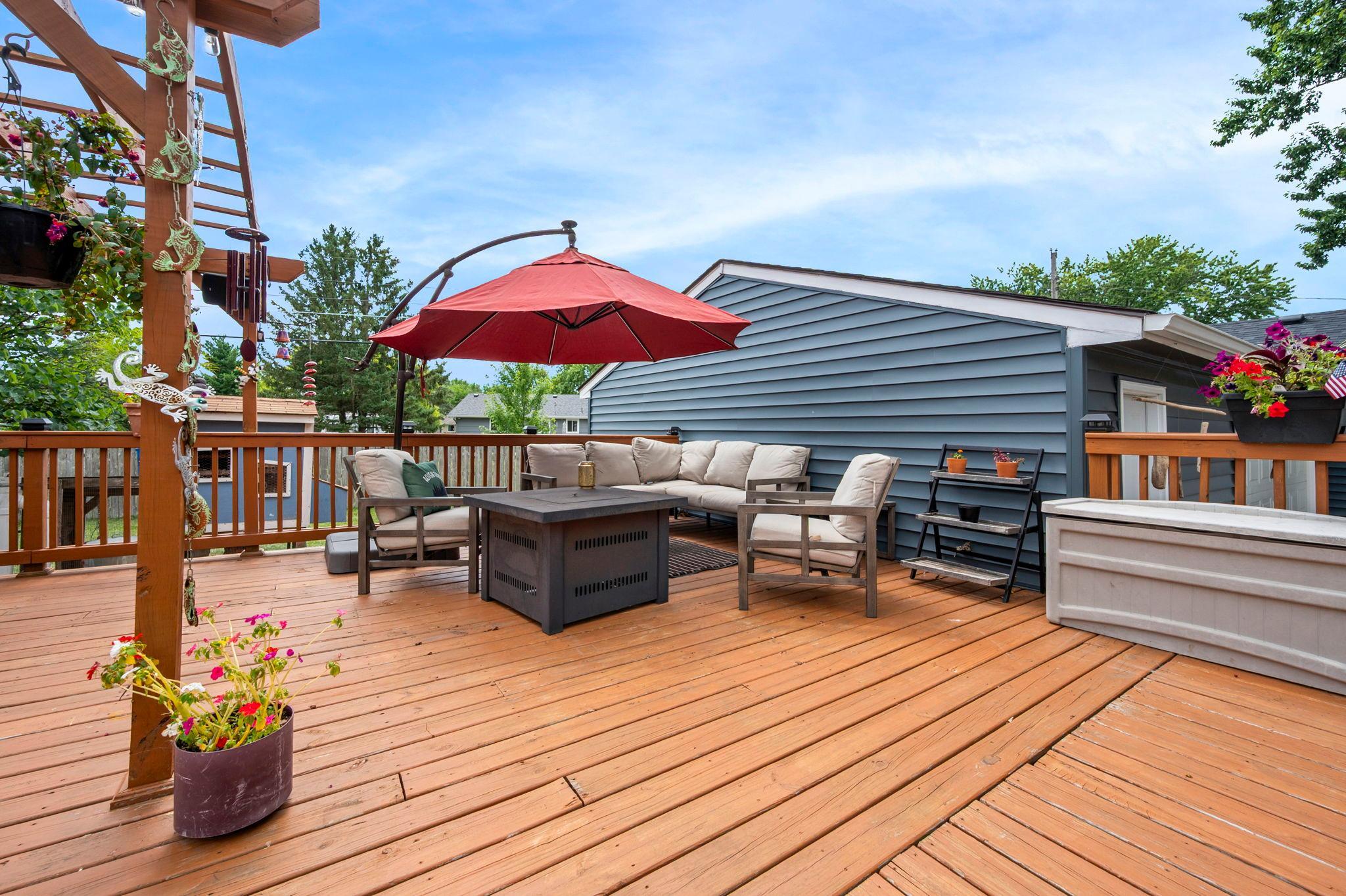 53-web-or-mls-6620 167th St W-289.jpg