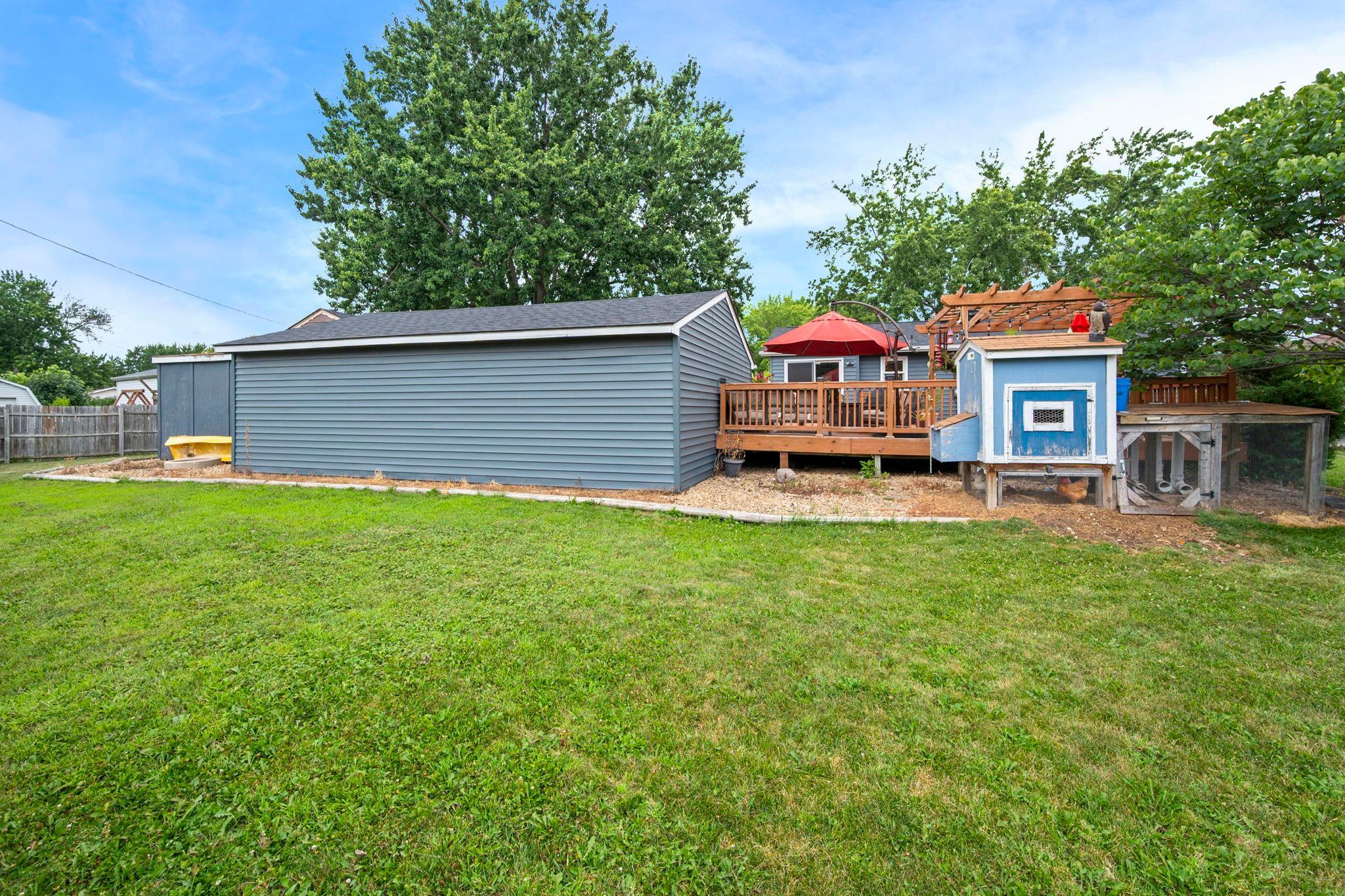 64-web-or-mls-6620 167th St W-341.jpg