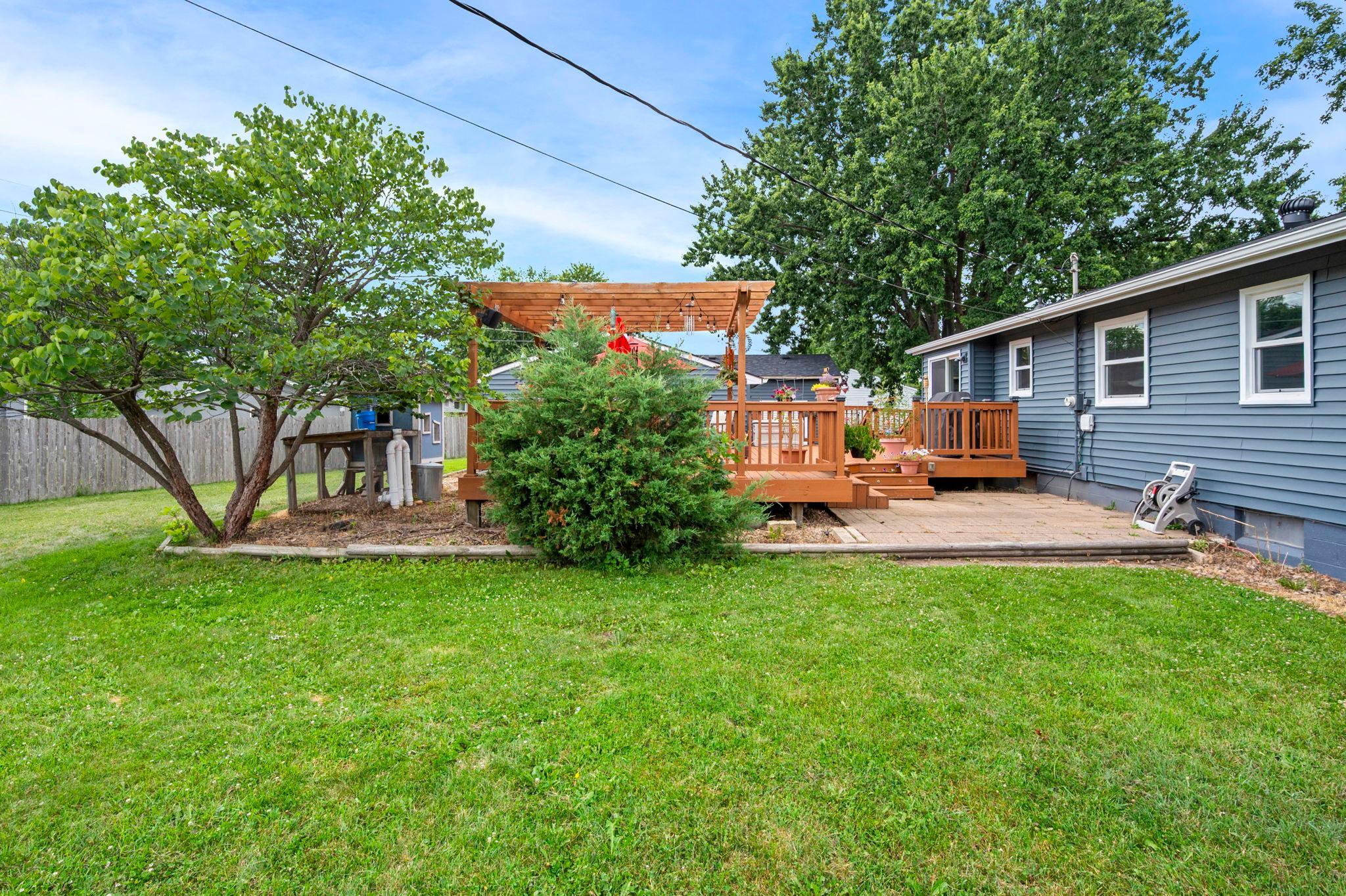 59-web-or-mls-6620 167th St W-316.jpg