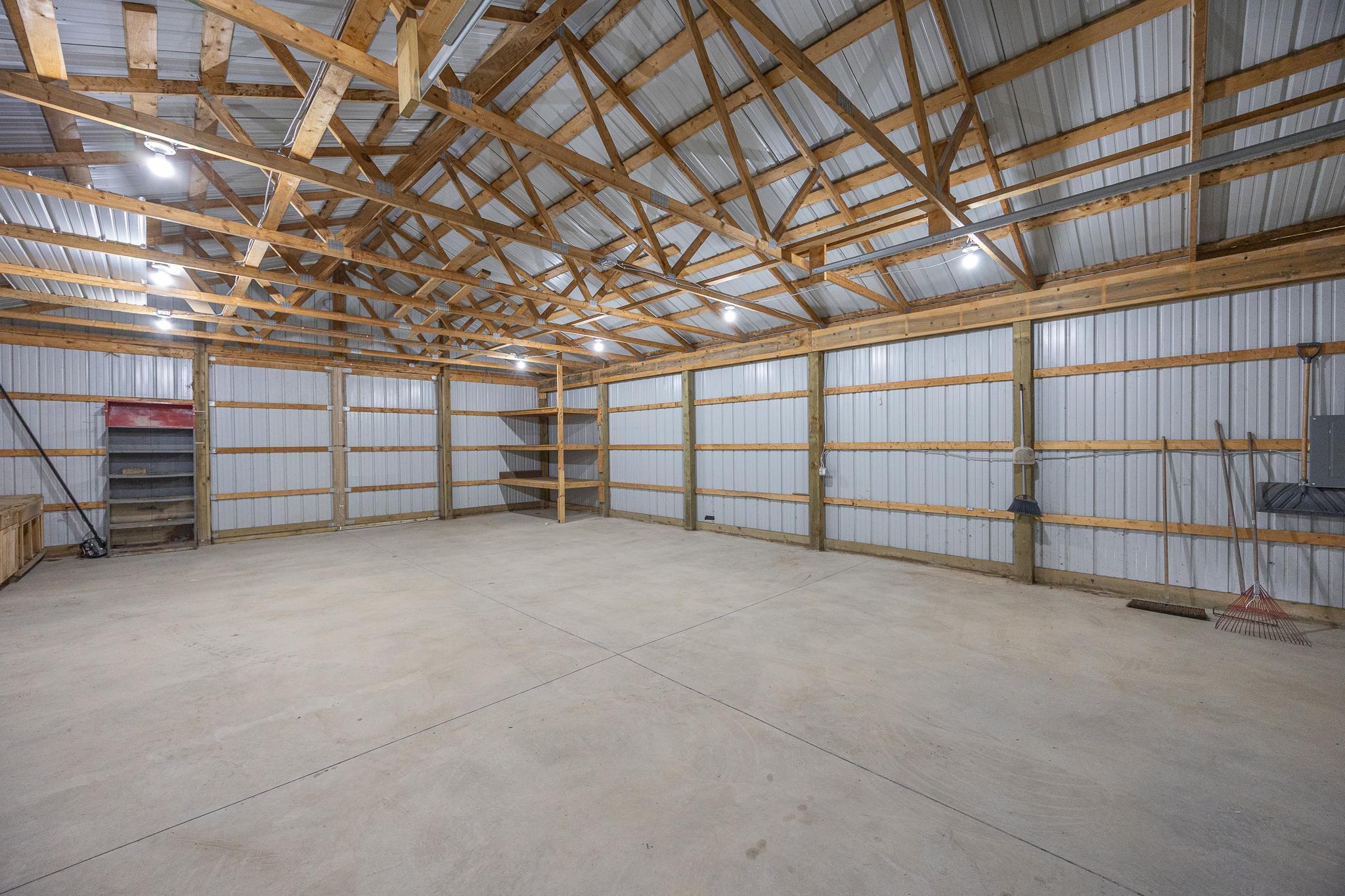 Additional interior photos