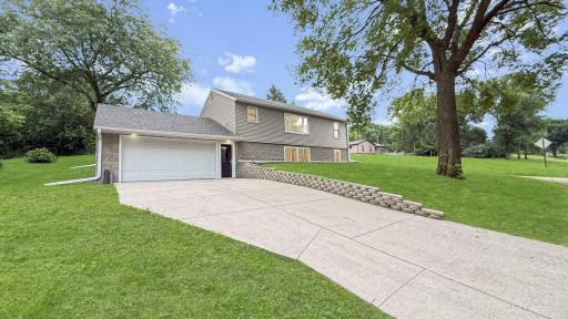 Photo for 1416 Ridgeview Drive, Montevideo, MN 56265 - listing #7115363 1416 Ridgeview Drive, Montevideo, MN 56265