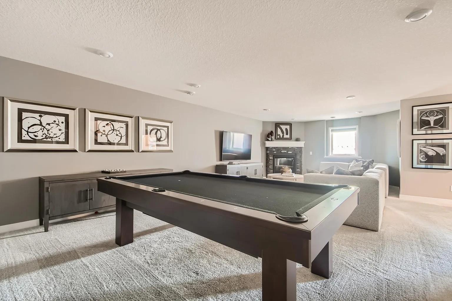 recreation room .jpg