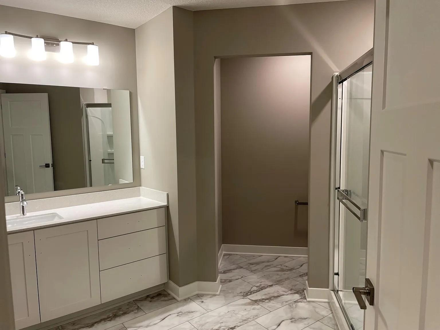 lower level bathroom 2.jpg
