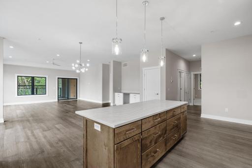 16-web-or-mls-5754 Shady Oak Rd 2 16.jpg