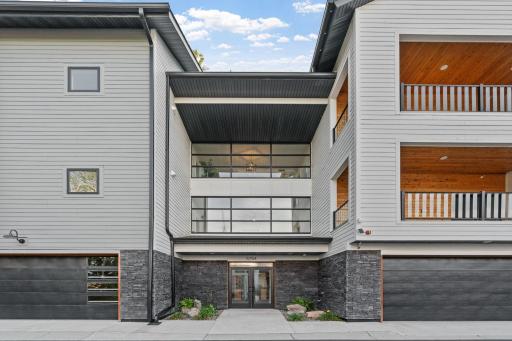 6-web-or-mls-5754 Shady Oak Rd 2 6.jpg