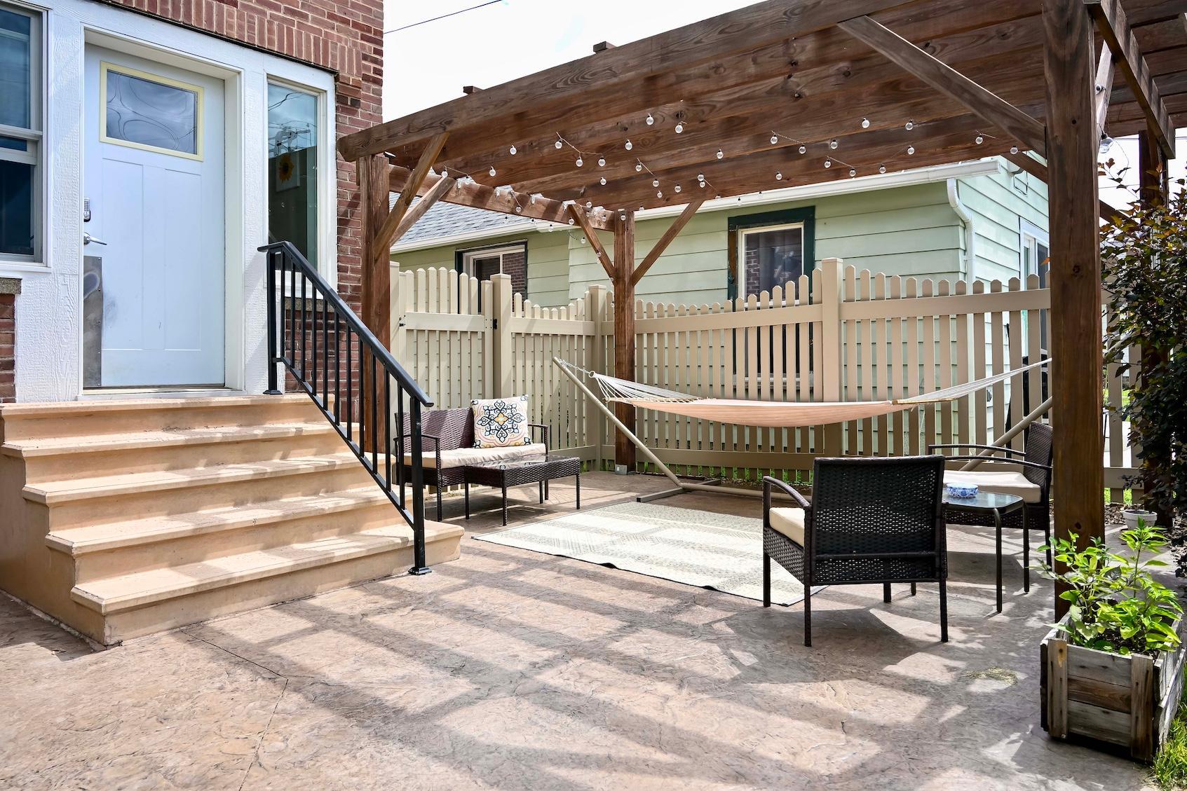 4 Back Patio.jpg