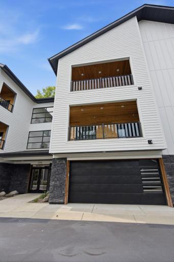5742 Shady Oak Road S, 7, Minnetonka, MN 55343