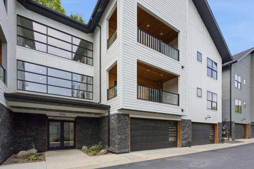 5742 Shady Oak Road S, 7, Minnetonka, MN 55343