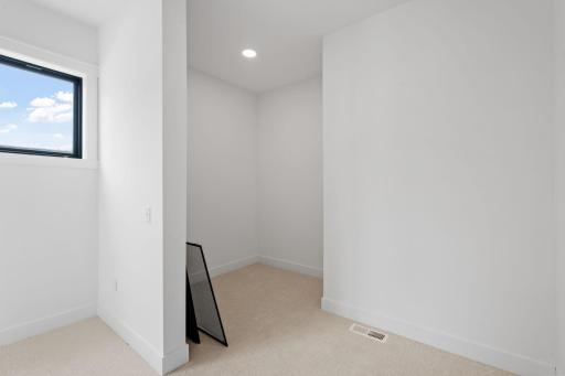 31-web-or-mls-5742 Shady Oak Rd Unit 7-25.jpg