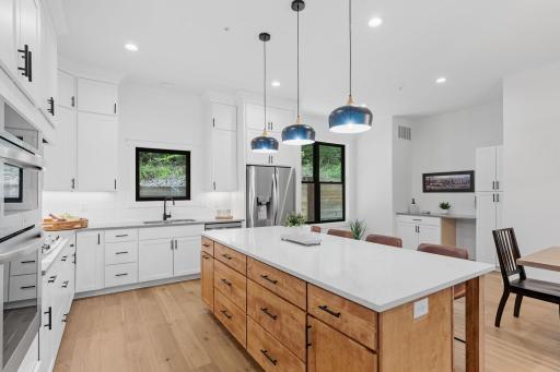 18-web-or-mls-5742 Shady Oak Rd Unit 7-12.jpg