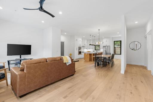 27-web-or-mls-5742 Shady Oak Rd Unit 7-21.jpg