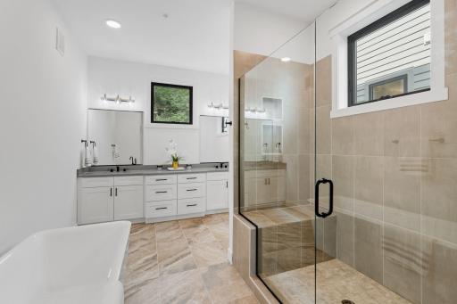 32-web-or-mls-5742 Shady Oak Rd Unit 7-26.jpg