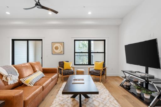 24-web-or-mls-5742 Shady Oak Rd Unit 7-18.jpg