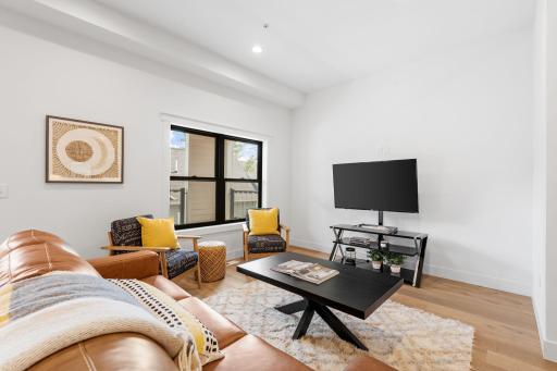 23-web-or-mls-5742 Shady Oak Rd Unit 7-17.jpg
