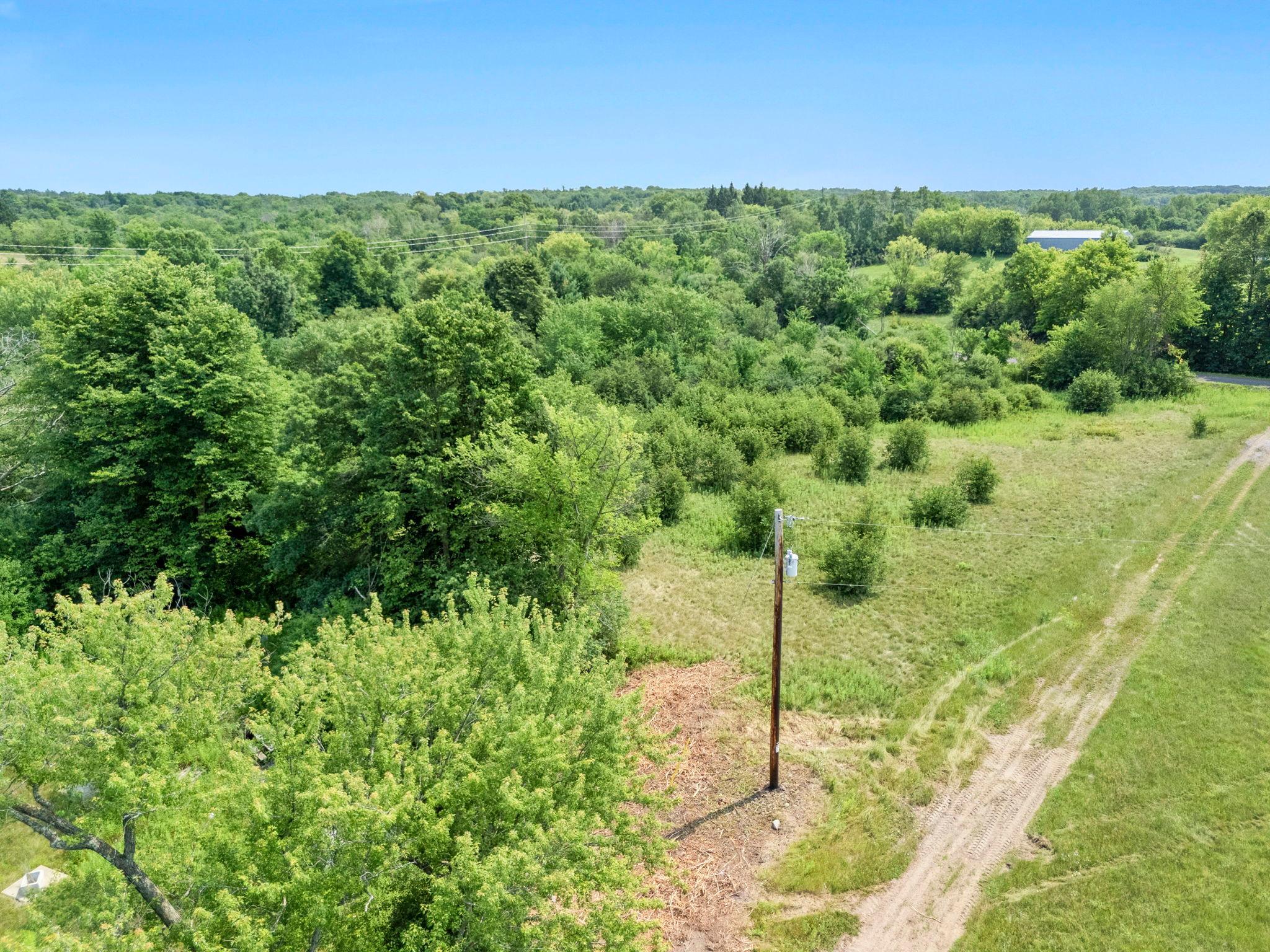9-web-or-mls-1587 270th Ave-27.jpg