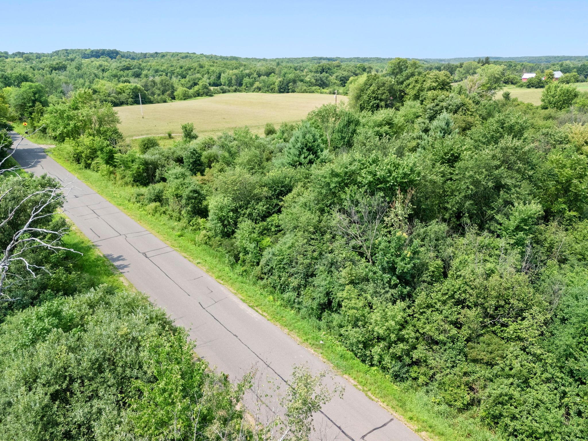 19-web-or-mls-1587 270th Ave-57.jpg