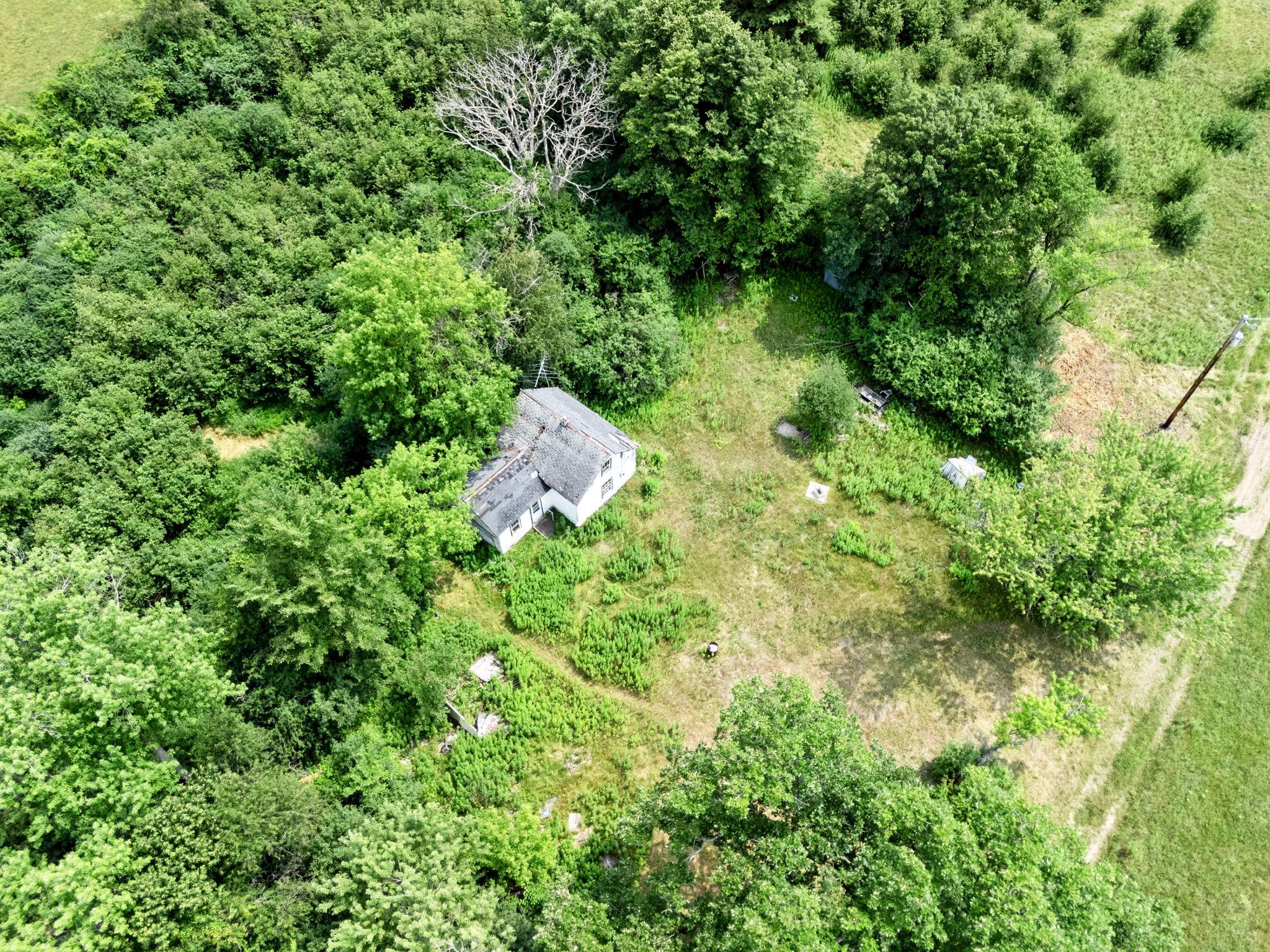 37-web-or-mls-1587 270th Ave-111.jpg