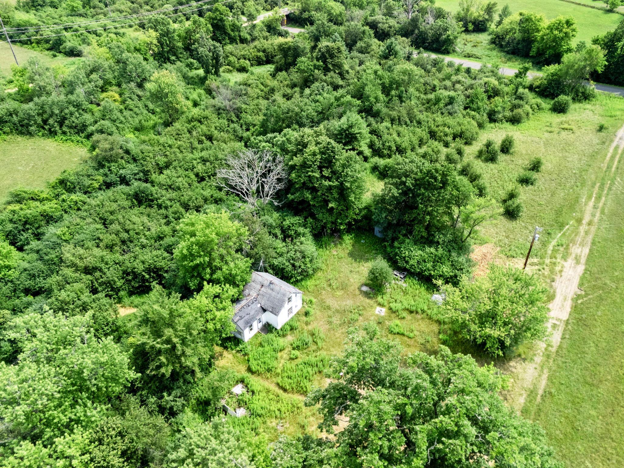 38-web-or-mls-1587 270th Ave-114.jpg
