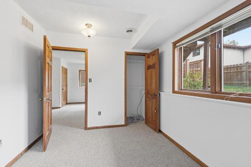 5361 Emerald Way, Apple Valley, MN 55124