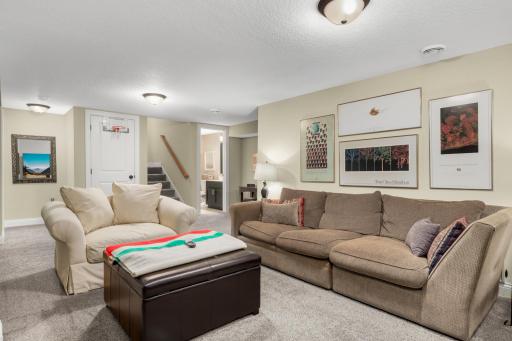 1636 Saunders Avenue, Saint Paul, MN 55116